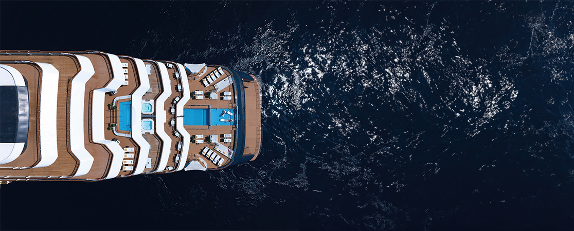 Evrima_Aft_at_Sea.jpg