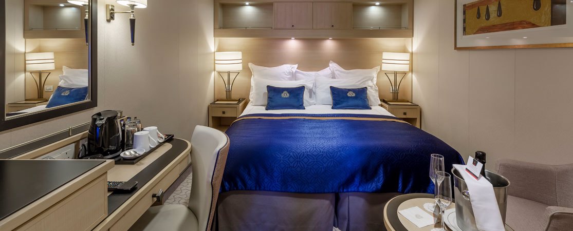 QM2-Inside.jpg