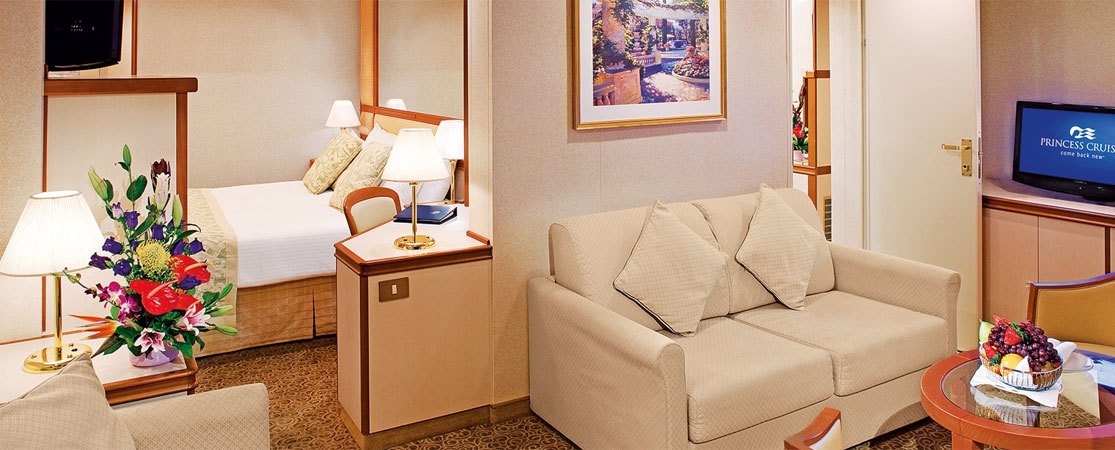 cr-two-bed-fam-suite.jpg